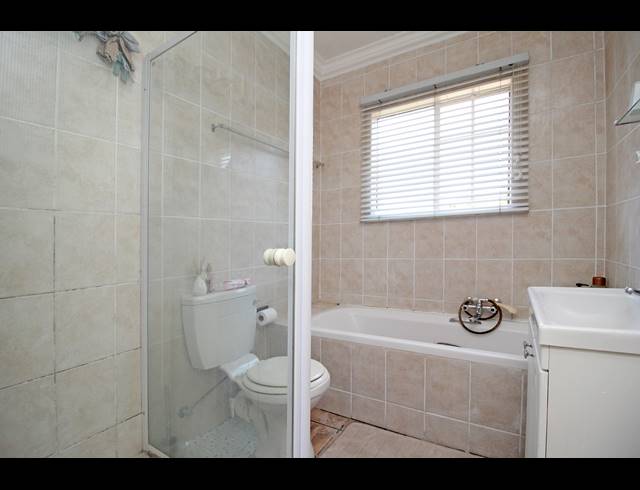 2 BEDROOM TOWNHOUSE FOR SALE IN NORTH RIDING